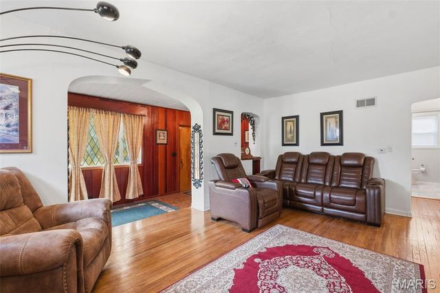 411 Cherry Lane, Warrenton, MO 63383