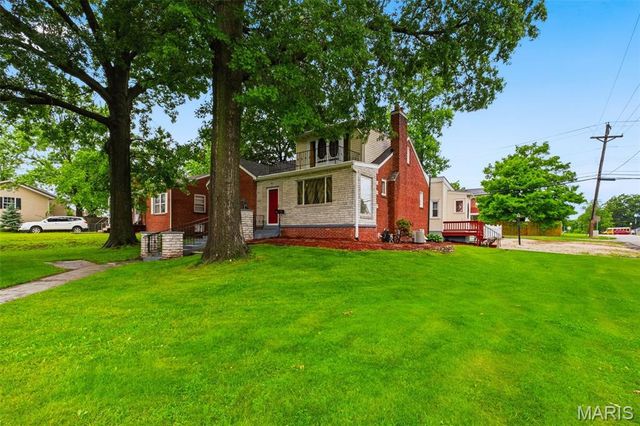 411 Cherry Lane, Warrenton, MO 63383