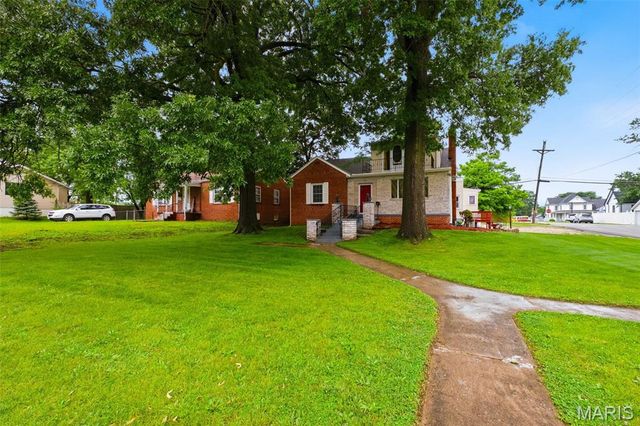 411 Cherry Lane, Warrenton, MO 63383