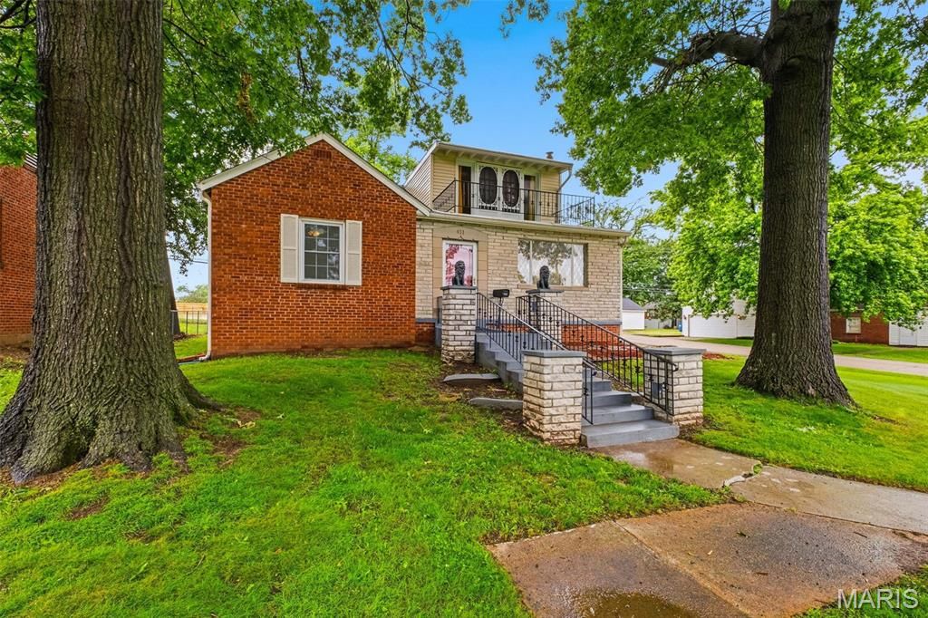 411 Cherry Lane, Warrenton, MO 63383