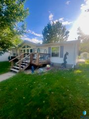 103 N Cheers Pl, Sioux Falls, SD 57107