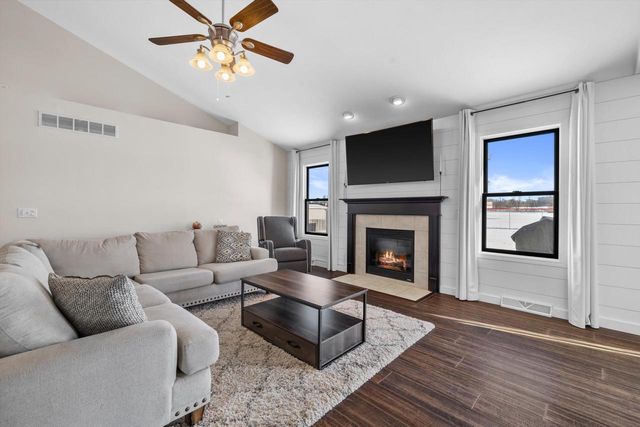 242 Cotton Grass LANE, Walworth, WI 53184