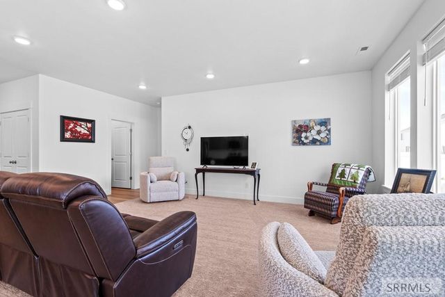 676 S 2315 W, Rexburg, ID 83440