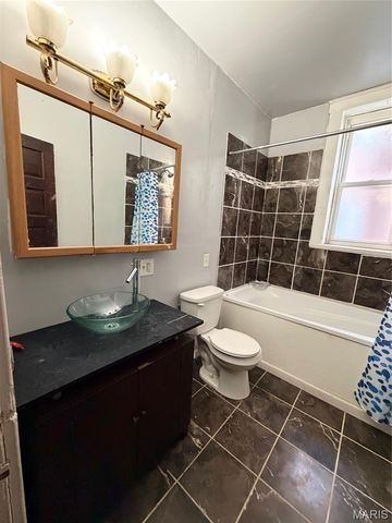 6726 Vermont Avenue, St Louis, MO 63111