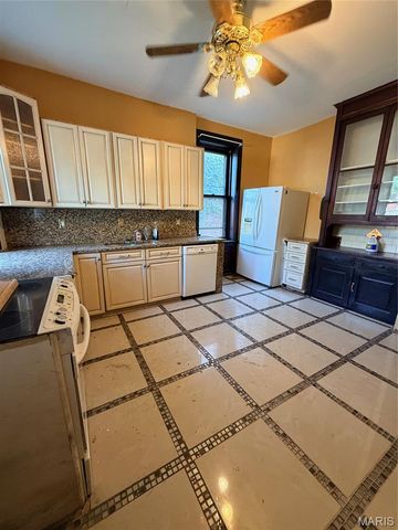 6726 Vermont Avenue, St Louis, MO 63111
