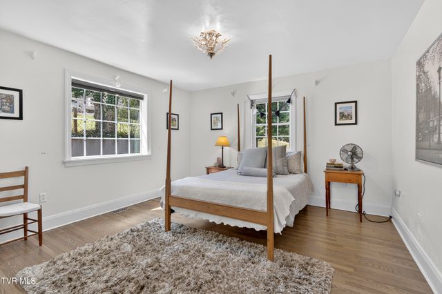 142 Campbell Avenue, Marion, VA 24354