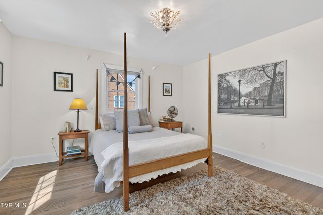 142 Campbell Avenue, Marion, VA 24354