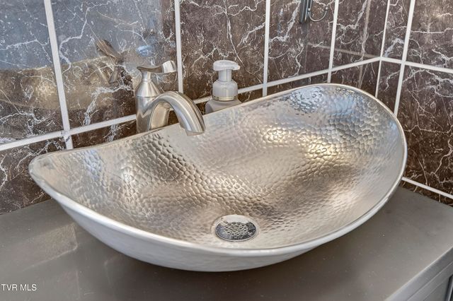 142 Campbell Avenue, Marion, VA 24354