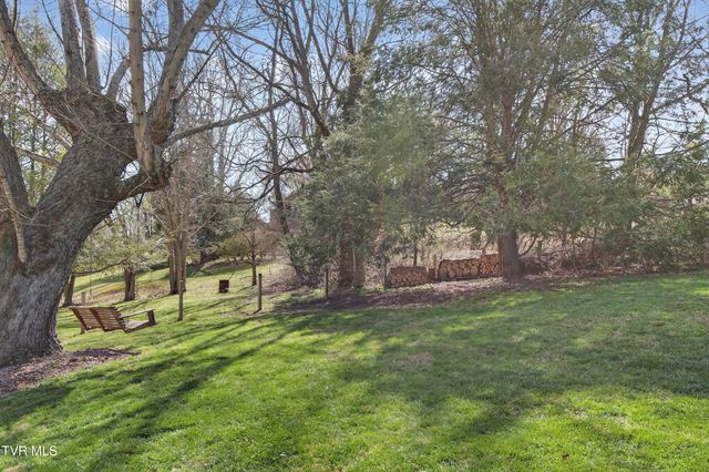 142 Campbell Avenue, Marion, VA 24354