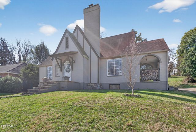 142 Campbell Avenue, Marion, VA 24354