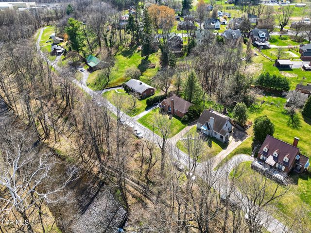 142 Campbell Avenue, Marion, VA 24354