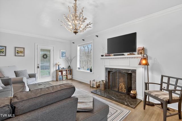 142 Campbell Avenue, Marion, VA 24354