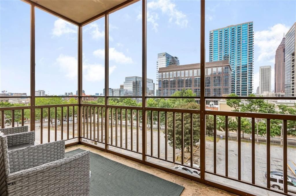 300 Peachtree NE Street 3B, Atlanta, GA 30308