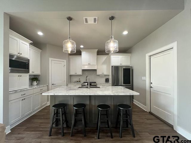 902 Charlie, Whitehouse, TX 75791