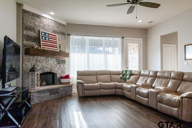 902 Charlie, Whitehouse, TX 75791