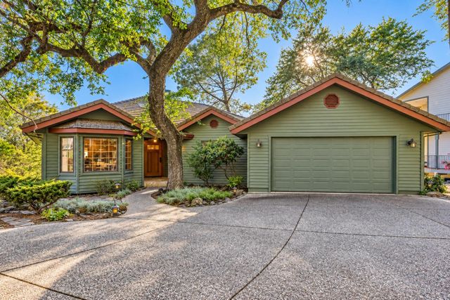 13868 Hemlock Dr, Penn Valley, CA 95946