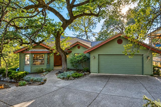 13868 Hemlock Dr, Penn Valley, CA 95946