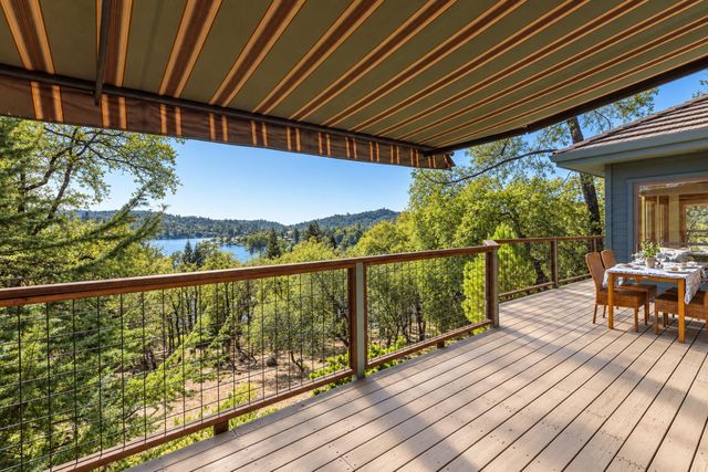 13868 Hemlock Dr, Penn Valley, CA 95946