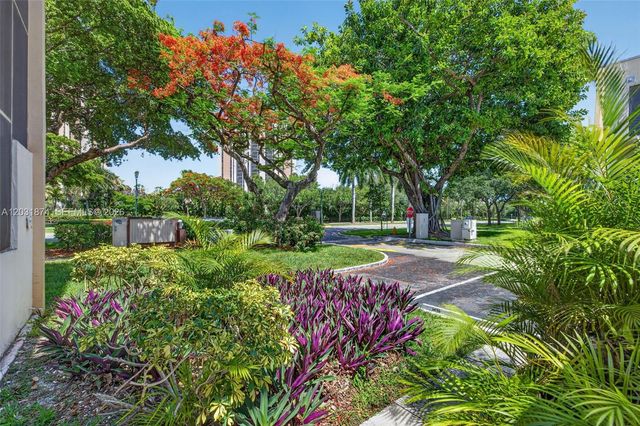 20300 W Country Club Drive 1063, Aventura, FL 33180