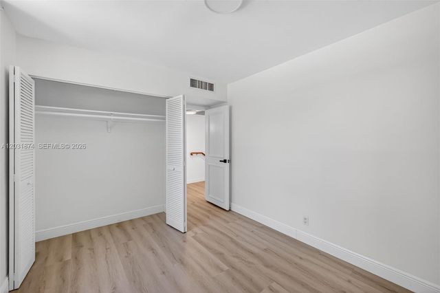 20300 W Country Club Drive 1063, Aventura, FL 33180