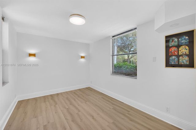20300 W Country Club Drive 1063, Aventura, FL 33180