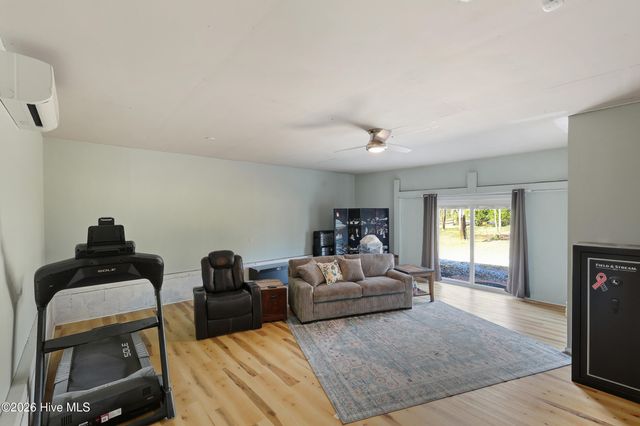 317 Kemper Road, Hampstead, NC 28443