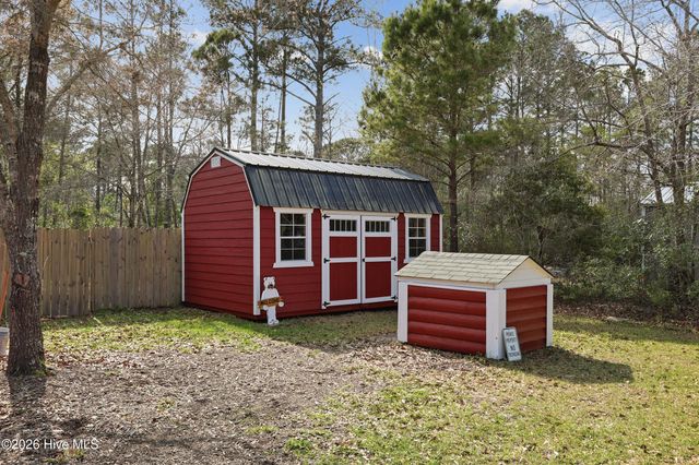 317 Kemper Road, Hampstead, NC 28443