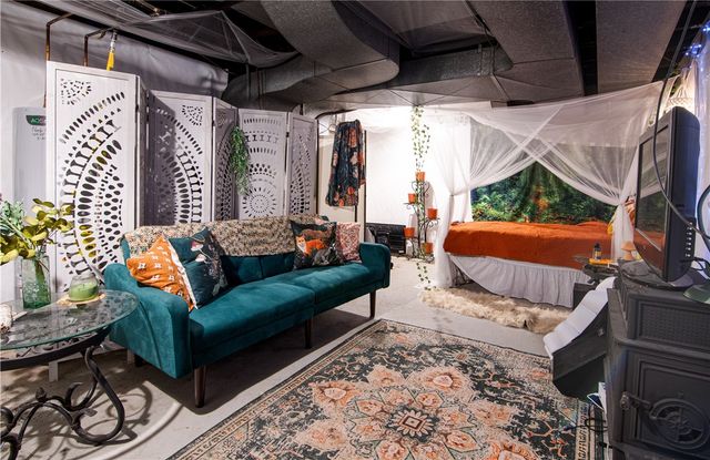 210 E Garfield Ave, New Castle, PA 16105