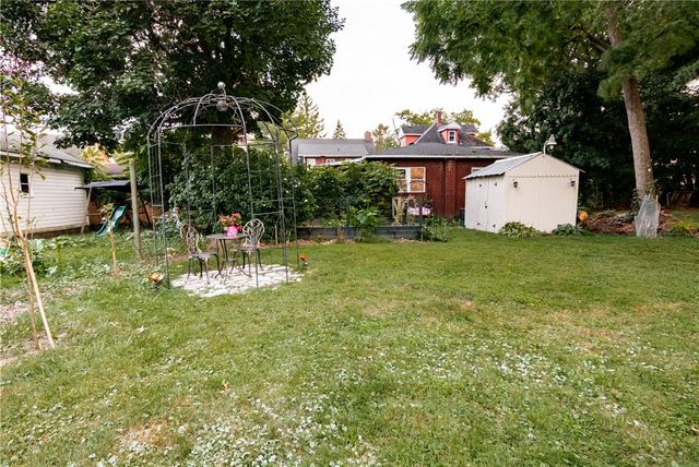 210 E Garfield Ave, New Castle, PA 16105