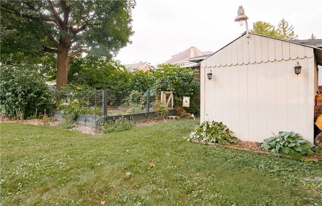 210 E Garfield Ave, New Castle, PA 16105