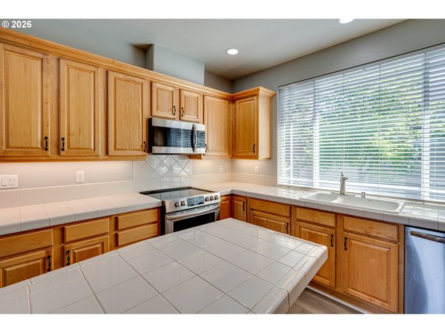 8722 Ne 17TH St, Vancouver, WA 98664