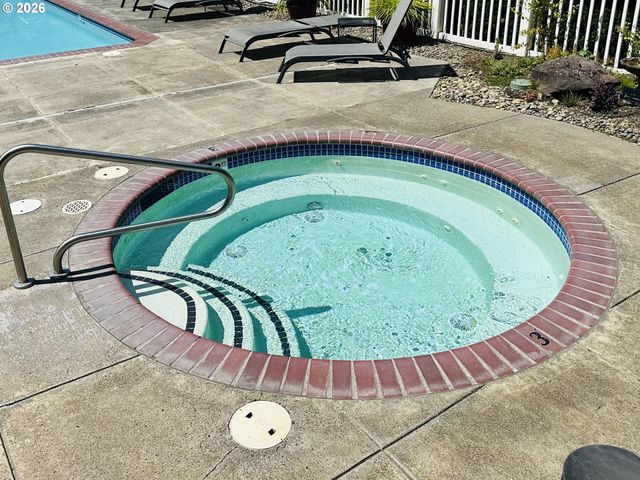 8722 Ne 17TH St, Vancouver, WA 98664
