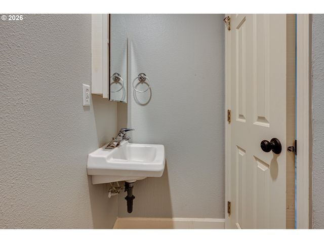 8722 Ne 17TH St, Vancouver, WA 98664
