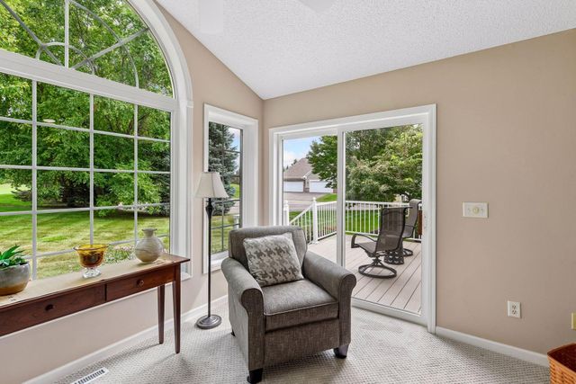 8972 Deer Run Drive, Victoria, MN 55386