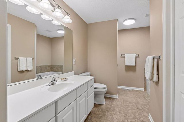 8972 Deer Run Drive, Victoria, MN 55386