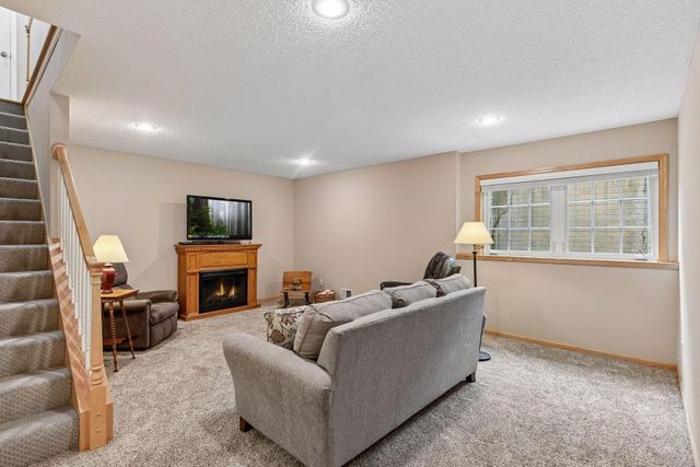 8972 Deer Run Drive, Victoria, MN 55386