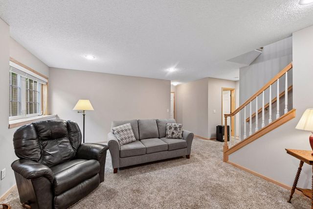 8972 Deer Run Drive, Victoria, MN 55386