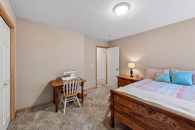 8972 Deer Run Drive, Victoria, MN 55386