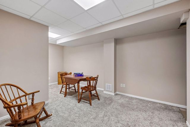 8972 Deer Run Drive, Victoria, MN 55386