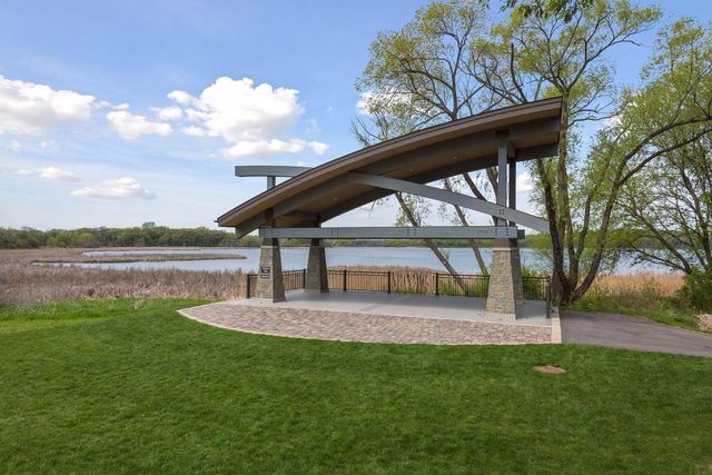 8972 Deer Run Drive, Victoria, MN 55386