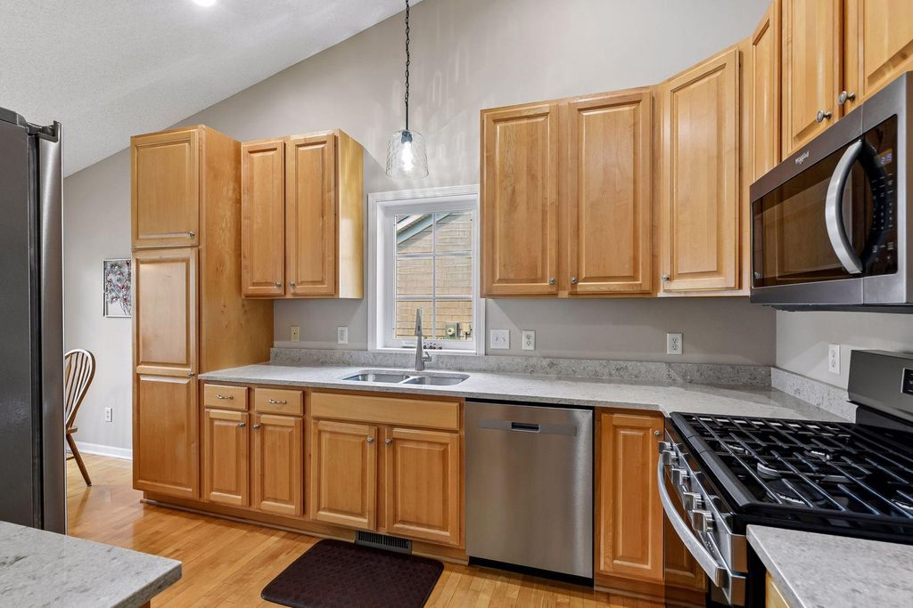 8972 Deer Run Drive, Victoria, MN 55386 — photo 4