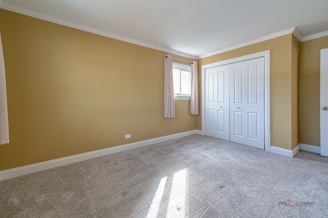 222 Prospect Avenue, Mundelein, IL 60060