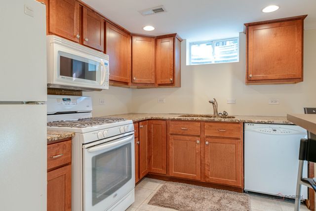 222 Prospect Avenue, Mundelein, IL 60060