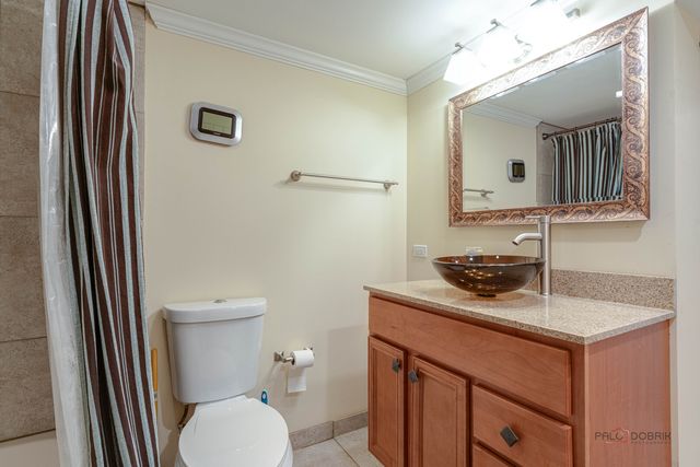 222 Prospect Avenue, Mundelein, IL 60060