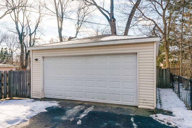 222 Prospect Avenue, Mundelein, IL 60060