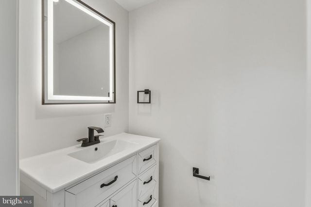 507 WASHBURN AVE, Baltimore, MD 21225