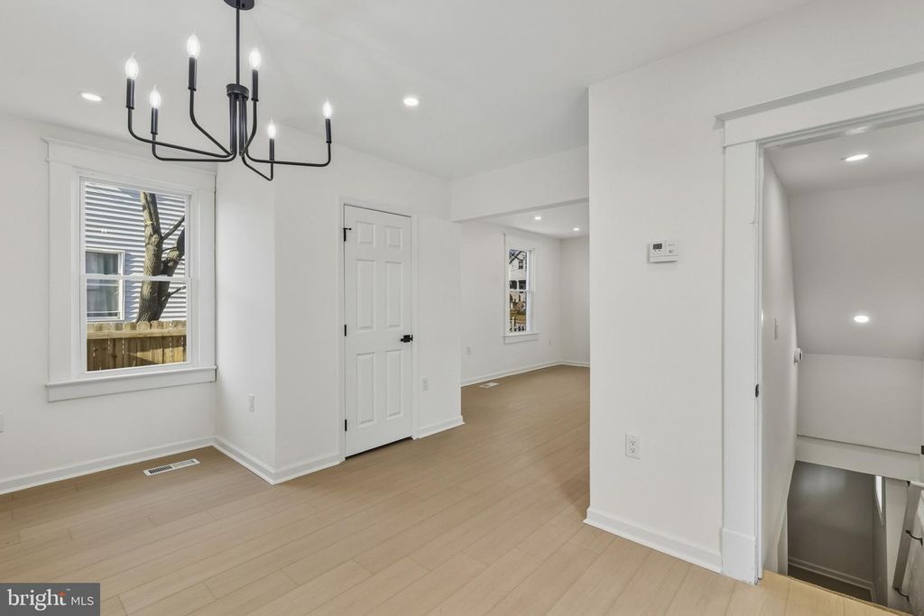 507 WASHBURN AVE, Baltimore, MD 21225