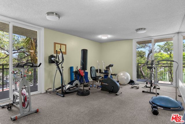 1885 Veteran Avenue 102, Los Angeles, CA 90025