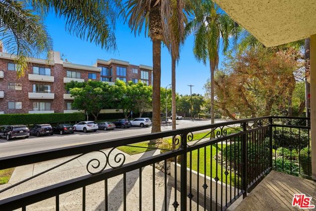 1885 Veteran Avenue 102, Los Angeles, CA 90025