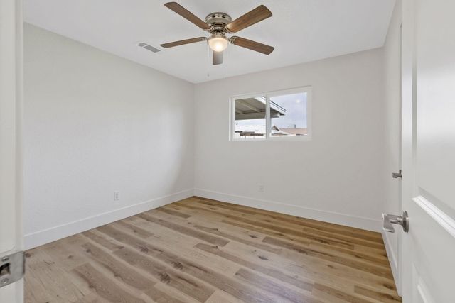 7122 Ave. 306, Visalia, CA 93291